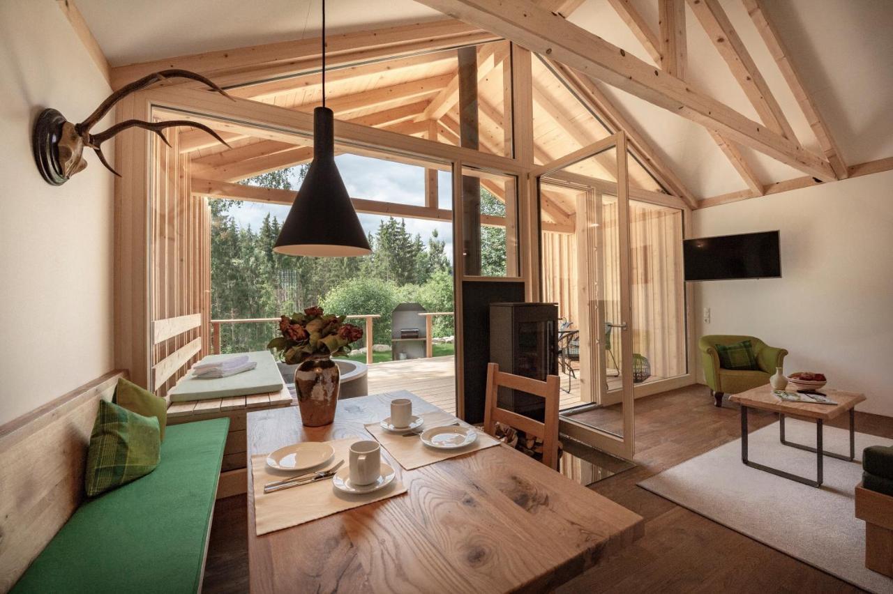 Forstgut - Premium Waldchalets Und Lodge Suiten Regen Exteriör bild