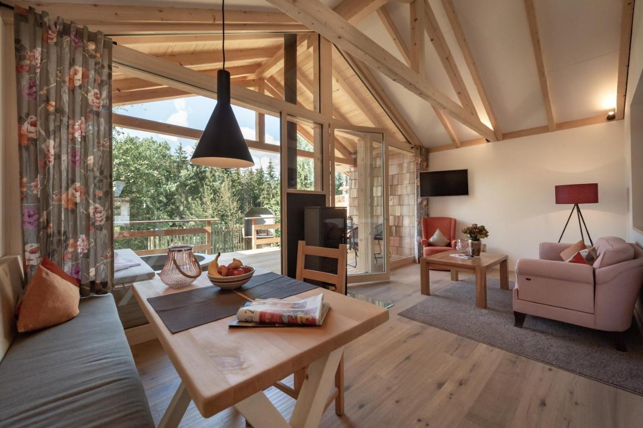 Forstgut - Premium Waldchalets Und Lodge Suiten Regen Exteriör bild