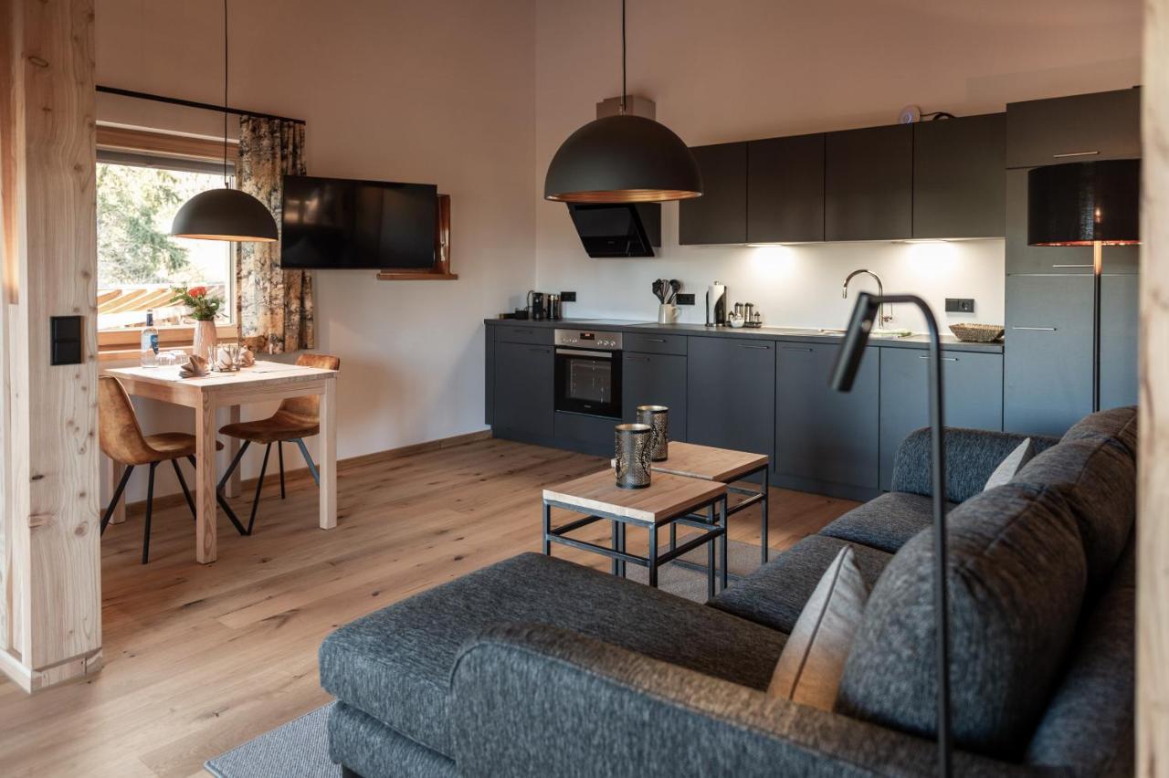 Forstgut - Premium Waldchalets Und Lodge Suiten Regen Exteriör bild