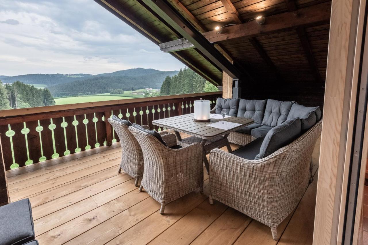 Forstgut - Premium Waldchalets Und Lodge Suiten Regen Exteriör bild